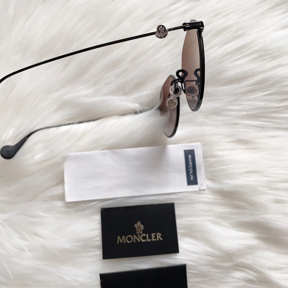 Luxury Moncler Sunglasses - Picture 2 of 8
